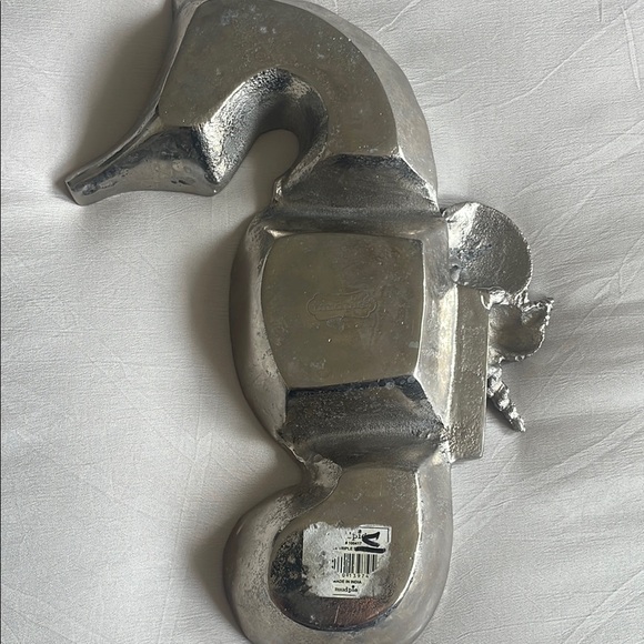 MUDPIE Silver Seahorse Shell Art Decor - Picture 5 of 11